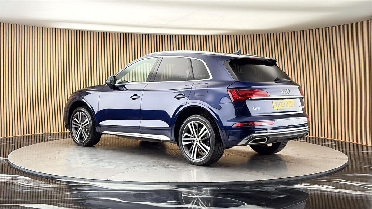More views of Audi Q5