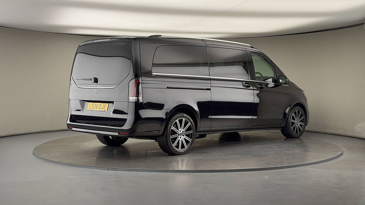 Mercedes-Benz V Class Image 21