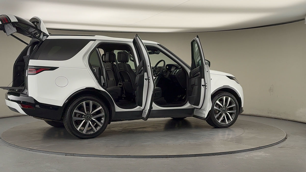 More views of Land Rover Discovery