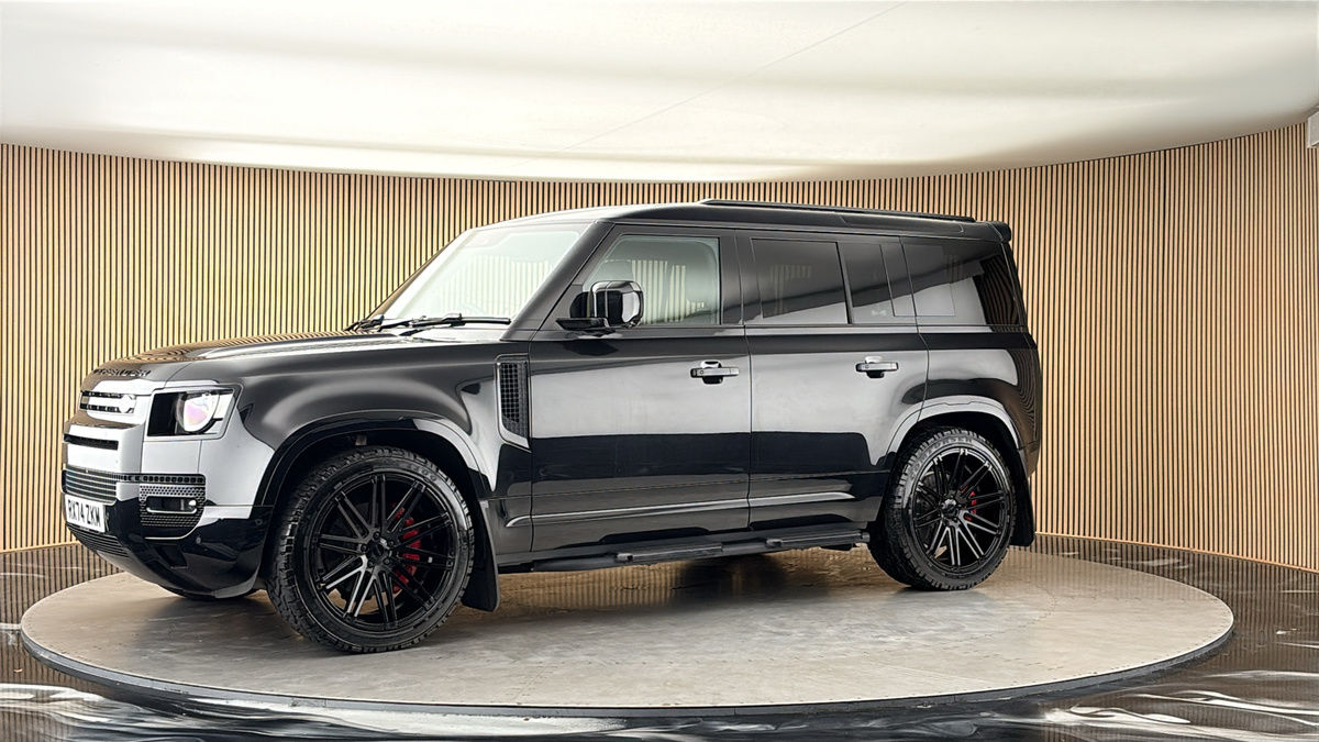 More views of Land Rover Defender 110