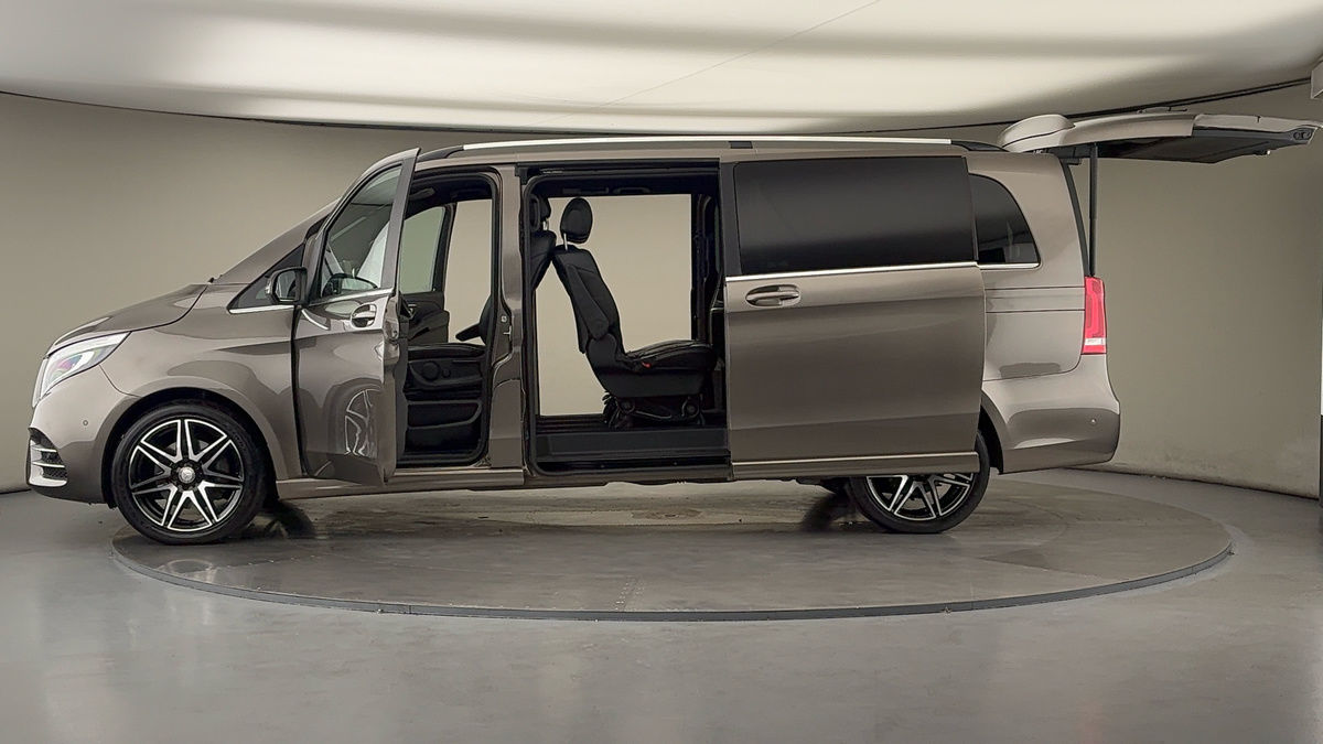 More views of Mercedes-Benz V Class