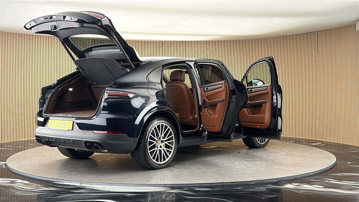 More views of Porsche Cayenne