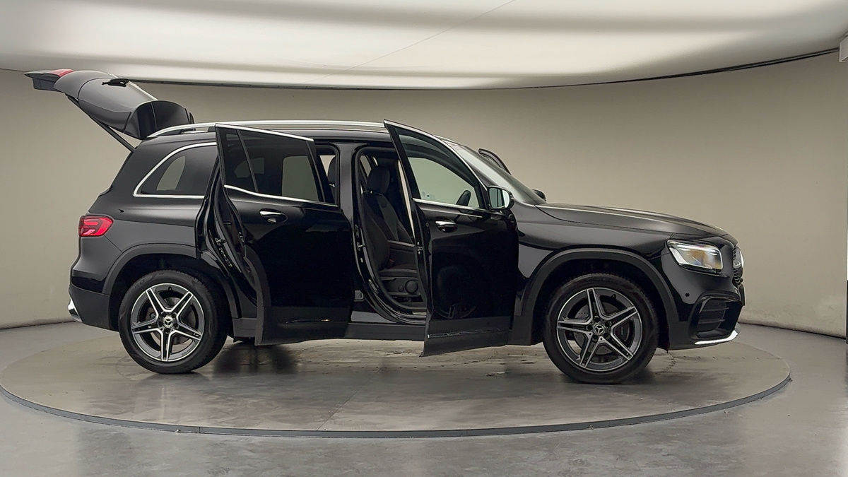 More views of Mercedes-Benz GLB