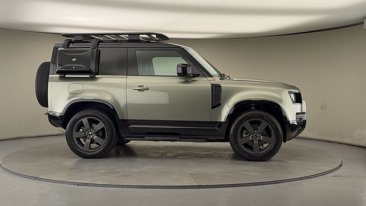 More views of Land Rover Defender 90