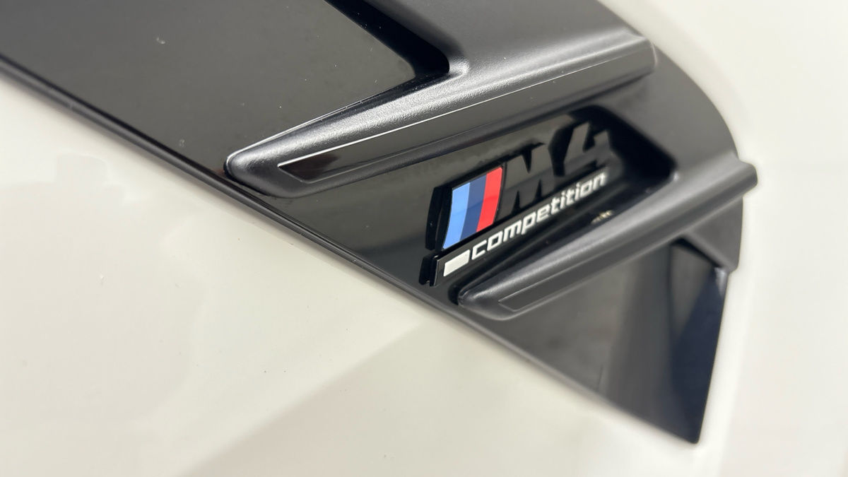 BMW M4 Image 28