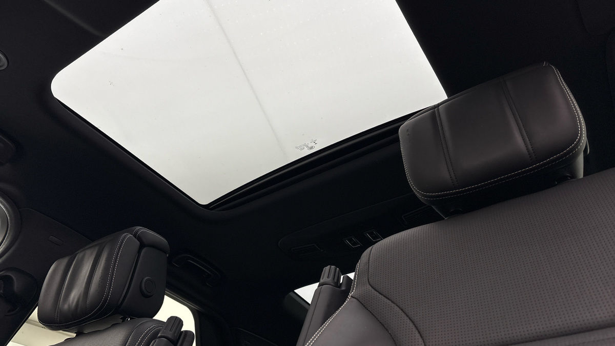 Land Rover Discovery Image 6