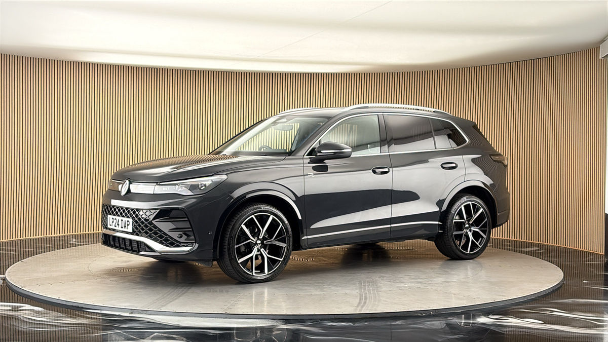 More views of Volkswagen Tiguan