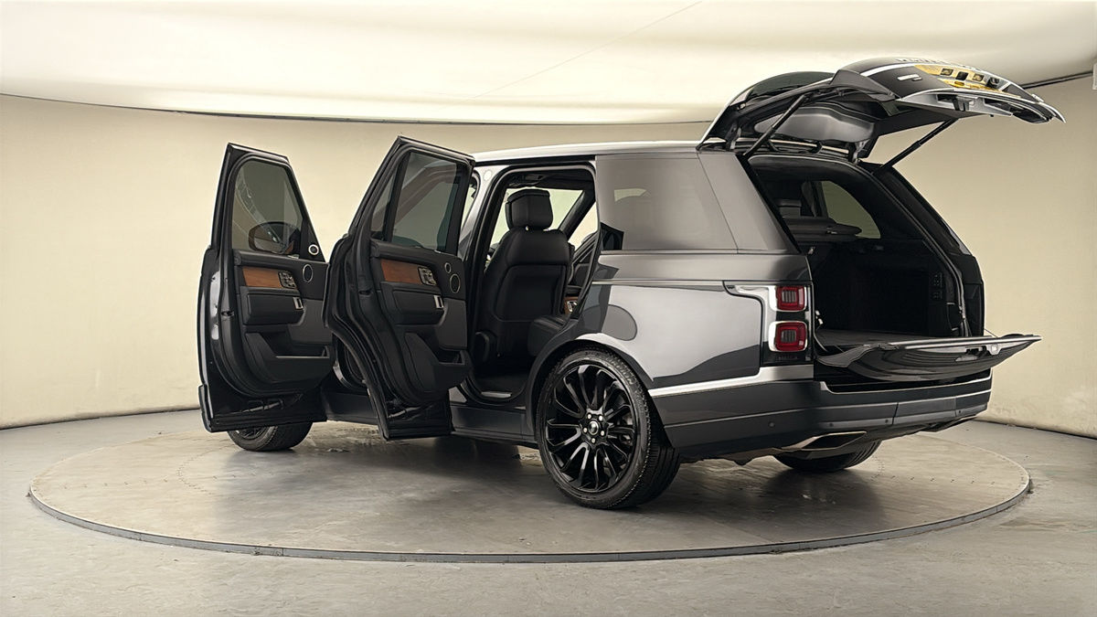 More views of Land Rover Range Rover