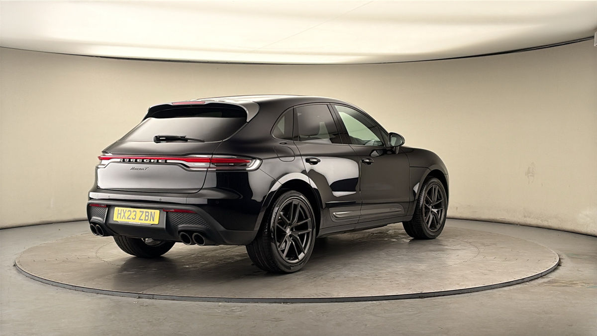 More views of Porsche Macan