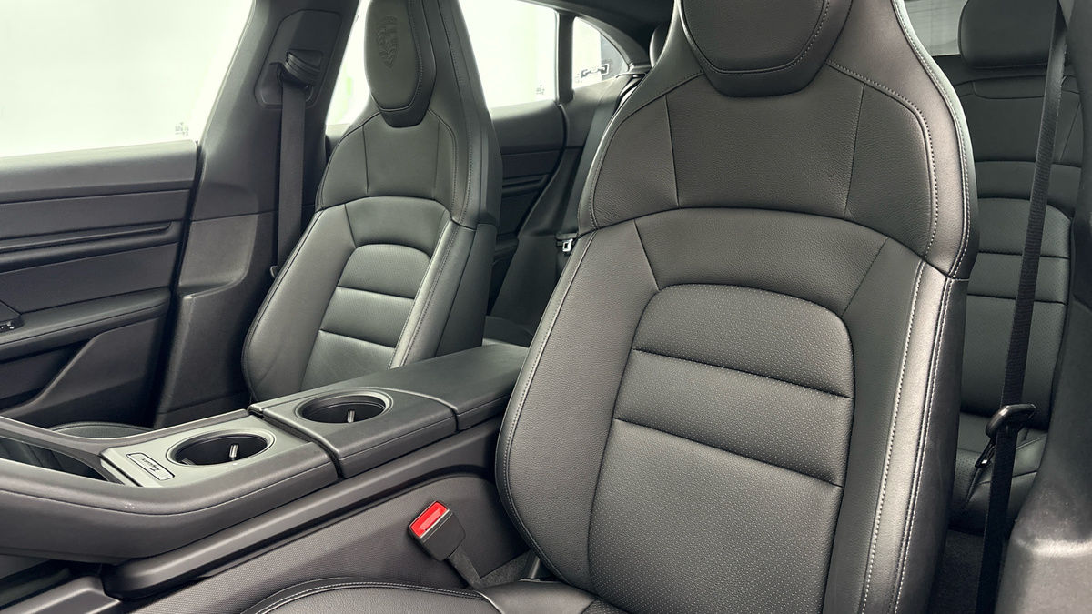 Porsche Taycan Image 7