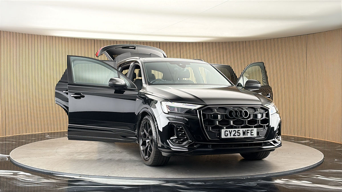 More views of Audi Q7