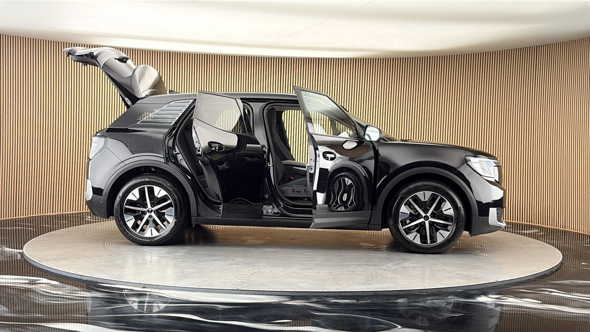 More views of Ford Explorer