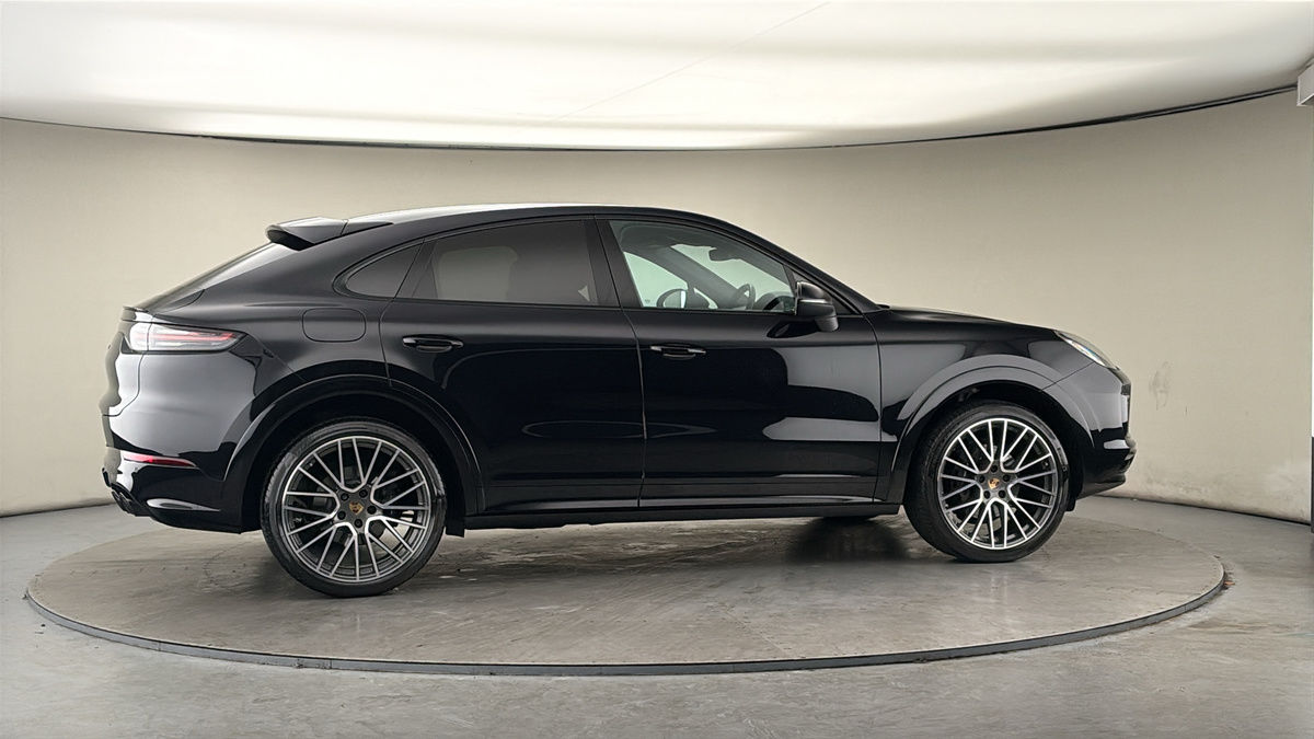 More views of Porsche Cayenne