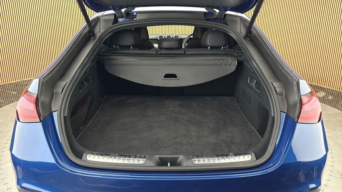 Mercedes-Benz GLC Image 11