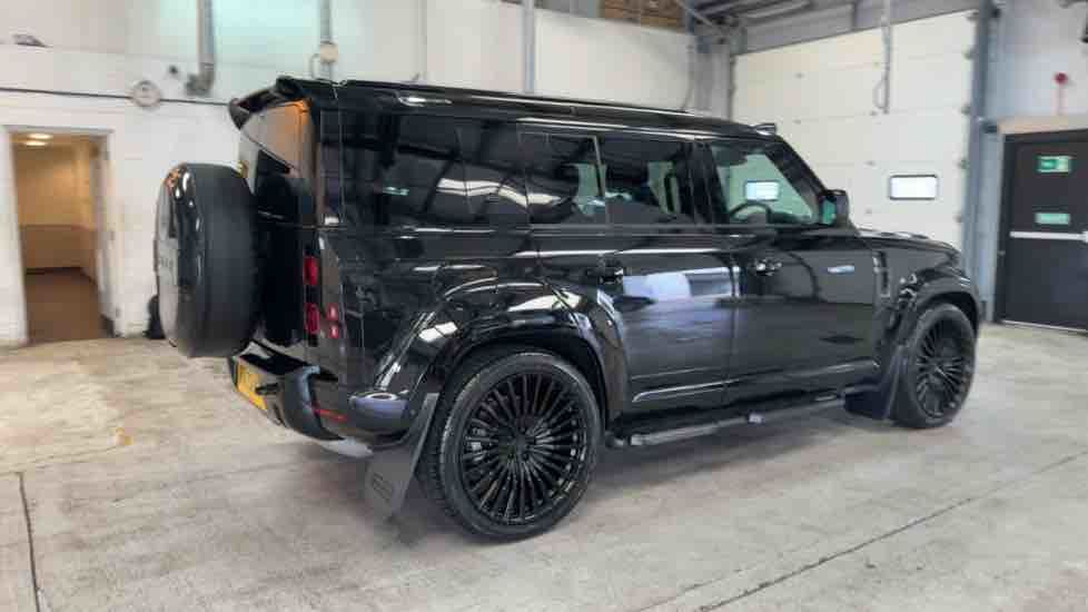 More views of Land Rover Defender 110
