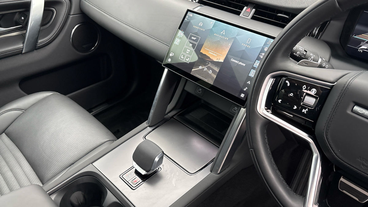 Land Rover Discovery Sport Image 18