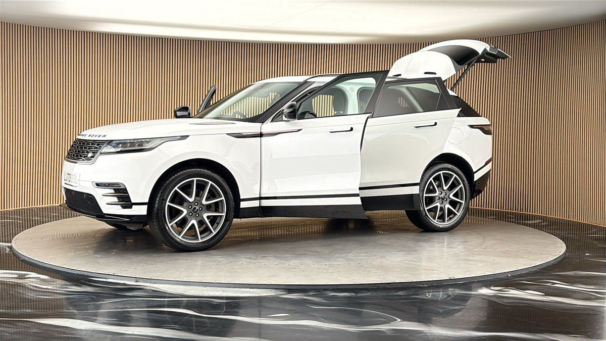 More views of Land Rover Range Rover Velar