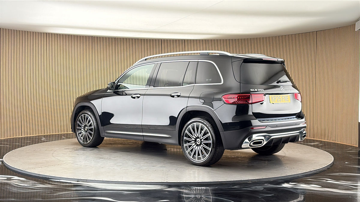 More views of Mercedes-Benz GLB