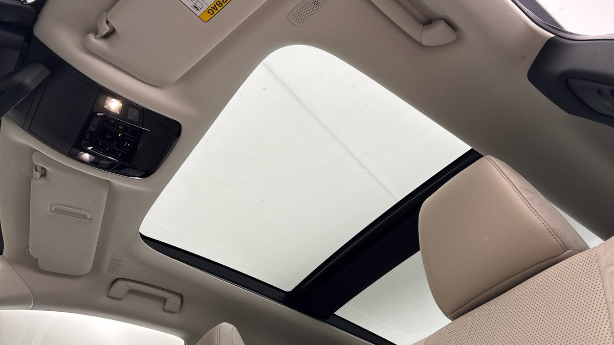 Lexus RX Image 6