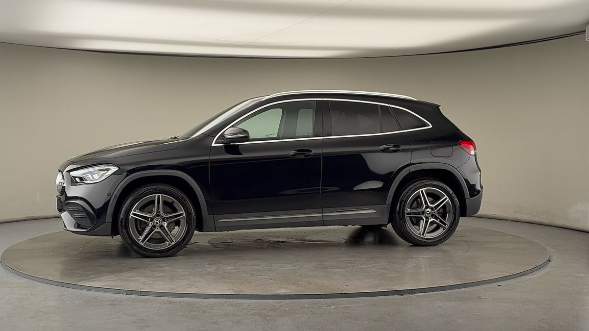 More views of Mercedes-Benz GLA