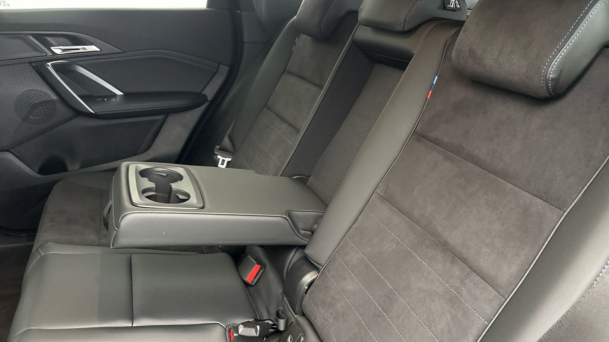 BMW iX1 Image 9