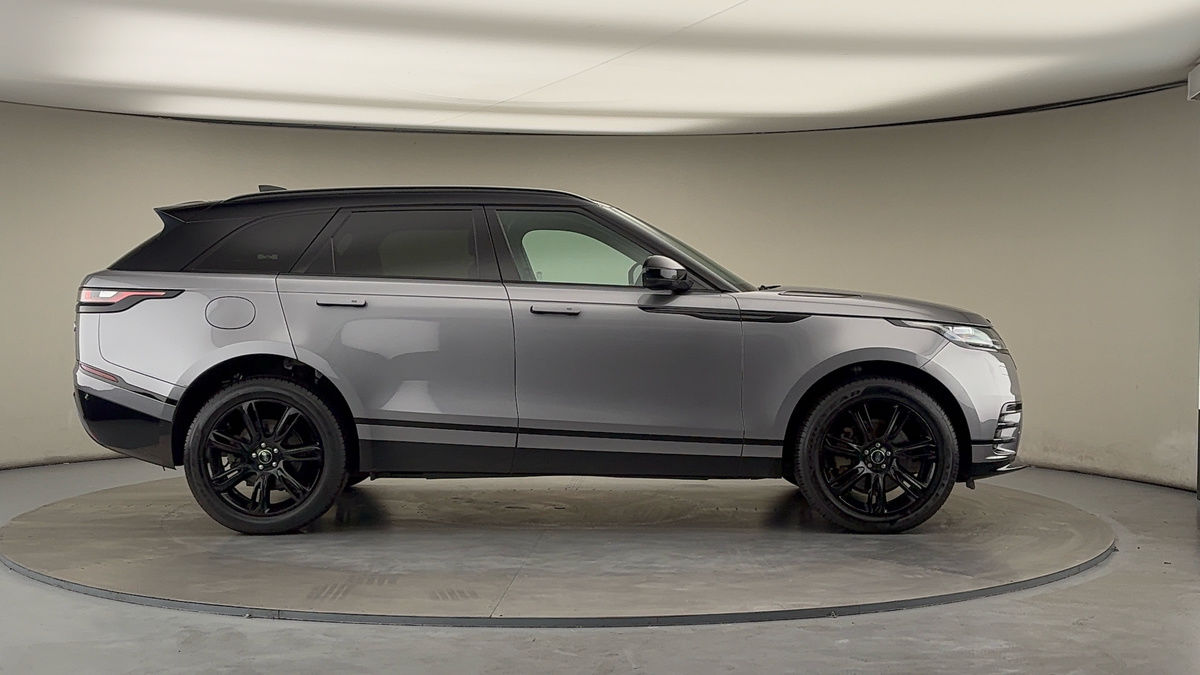 Land Rover Range Rover Velar Image 22