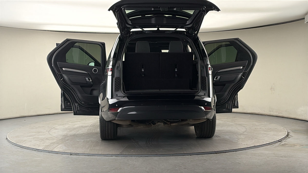 More views of Land Rover Discovery