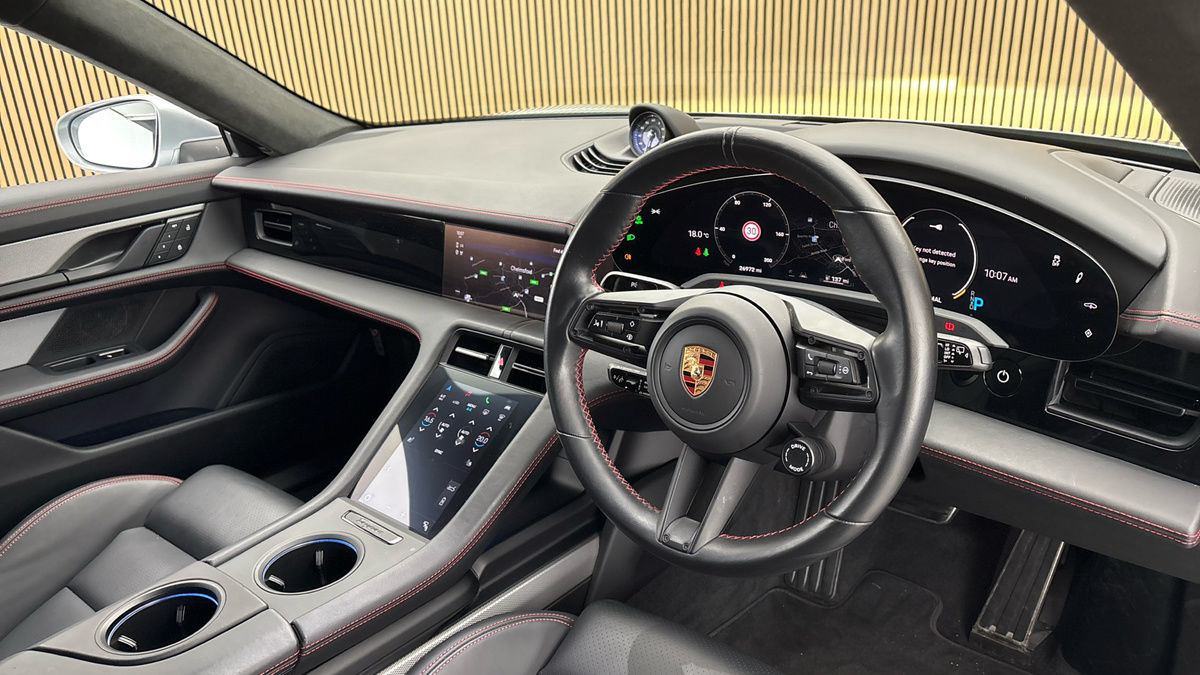 Porsche Taycan Image 5