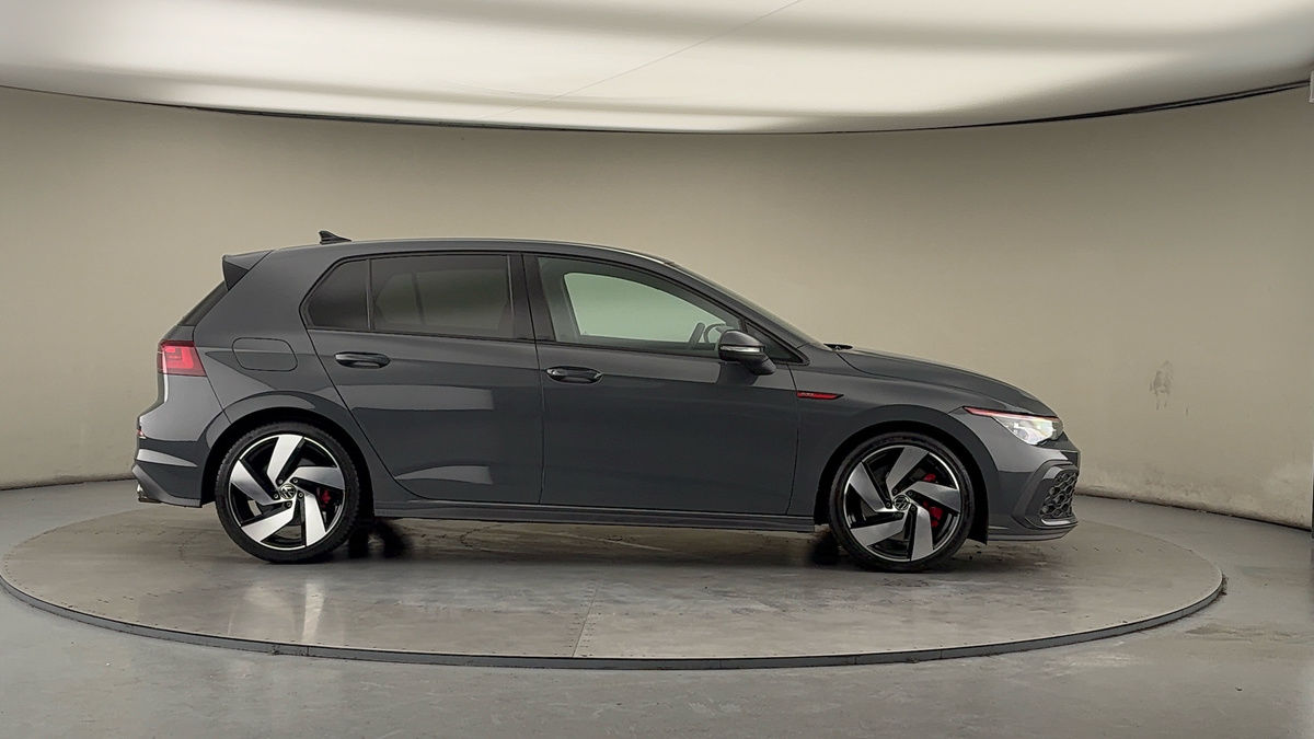 Volkswagen Golf Image 16