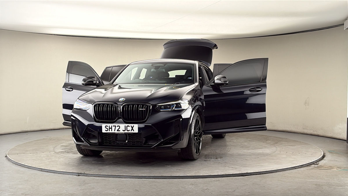 More views of BMW X4 M