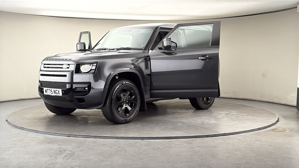 Land Rover Defender 90 Image 22