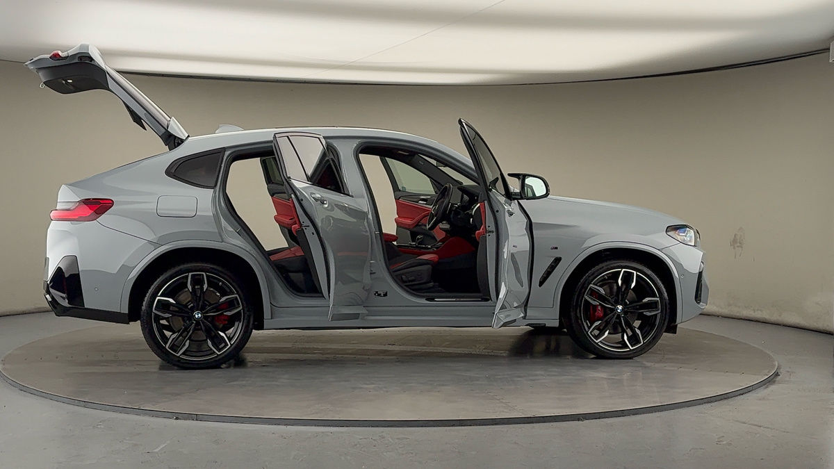 More views of BMW X4