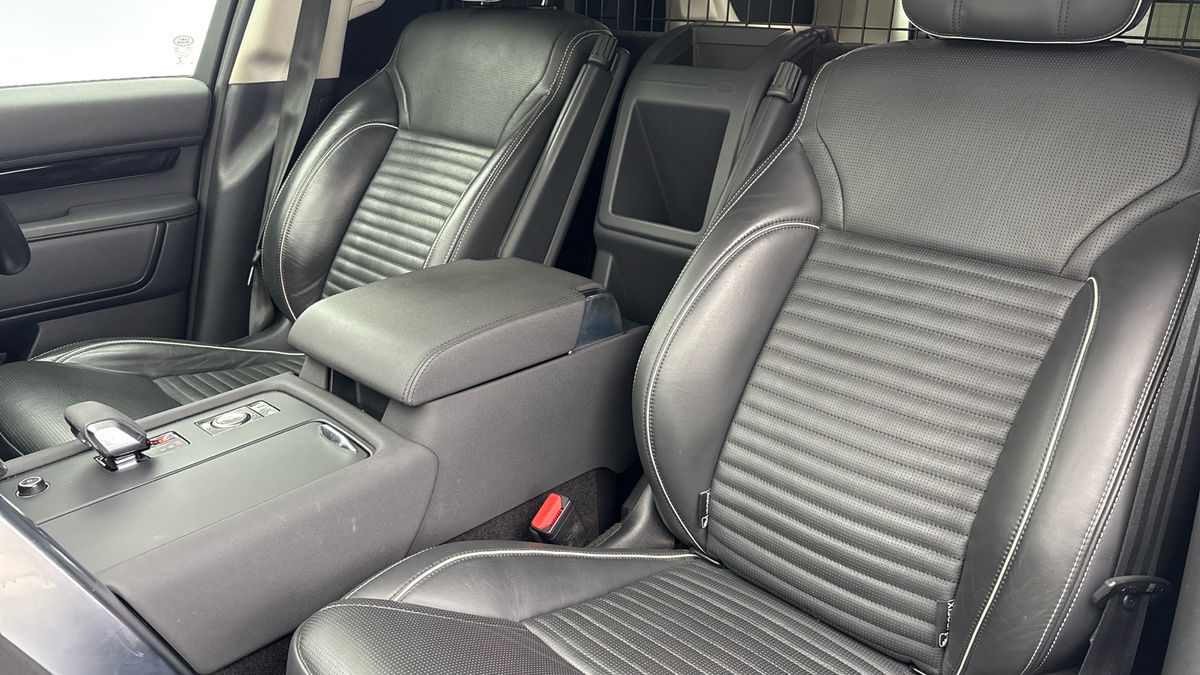 Land Rover Discovery Image 7