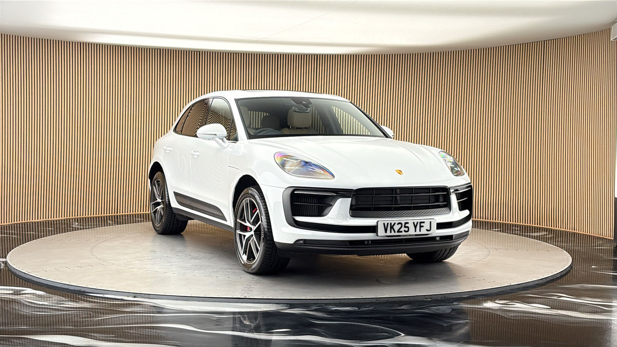 More views of Porsche Macan