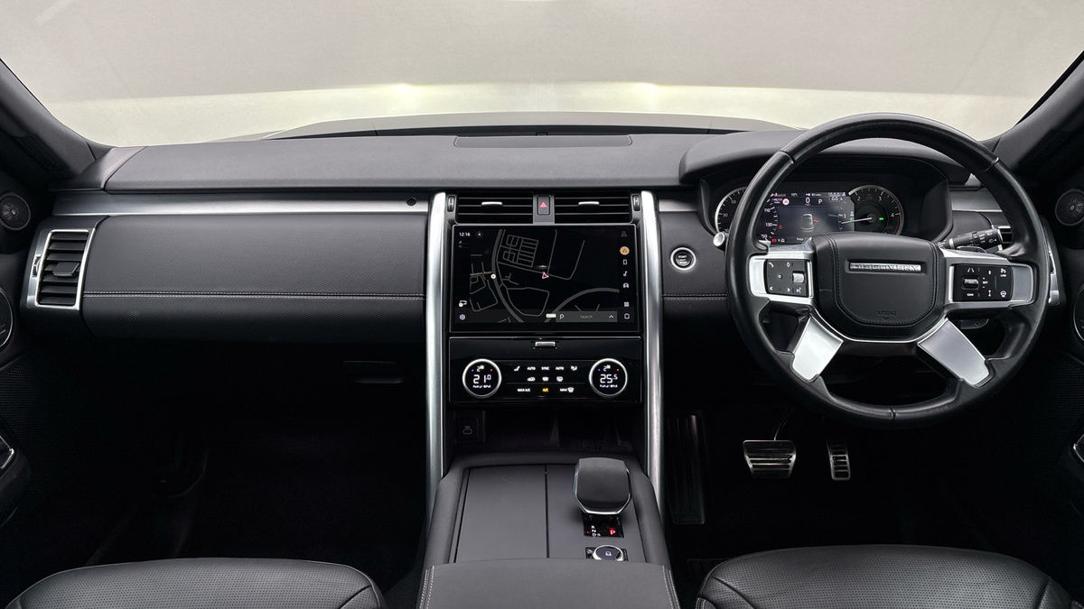 Land Rover Discovery Image 12