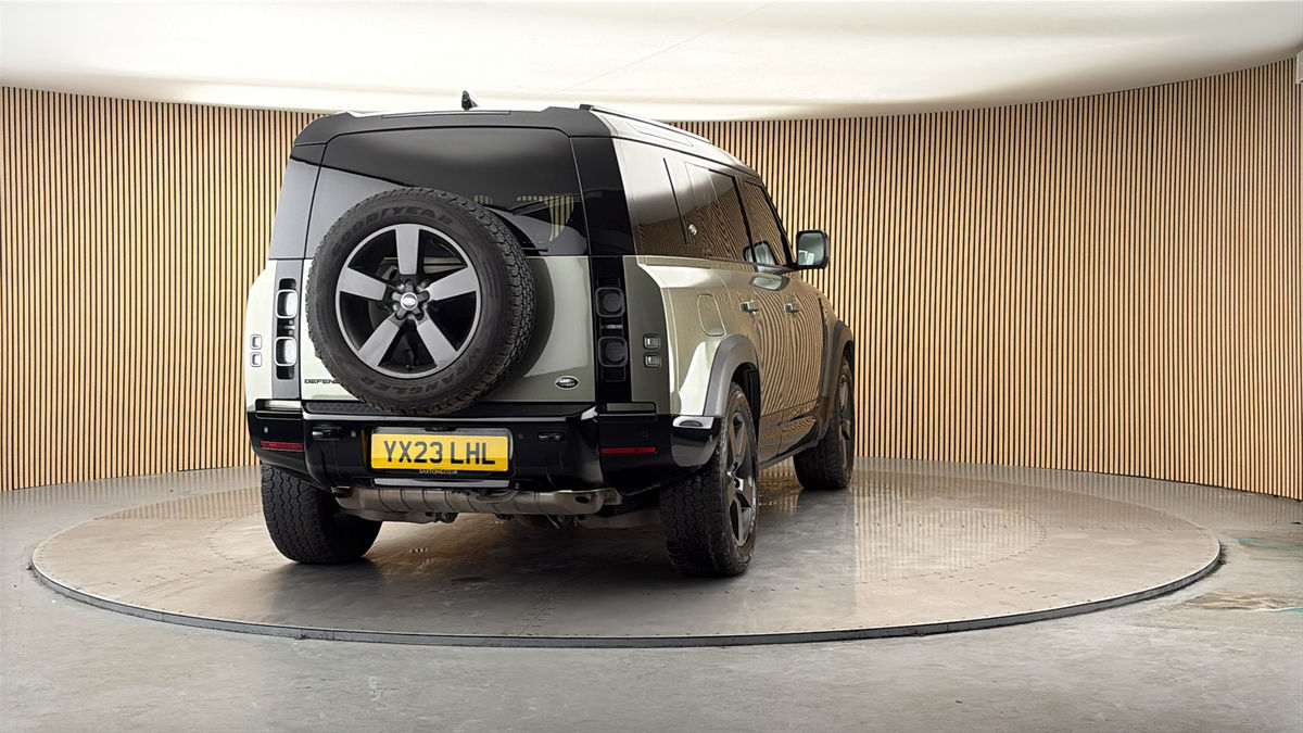 More views of Land Rover Defender 110