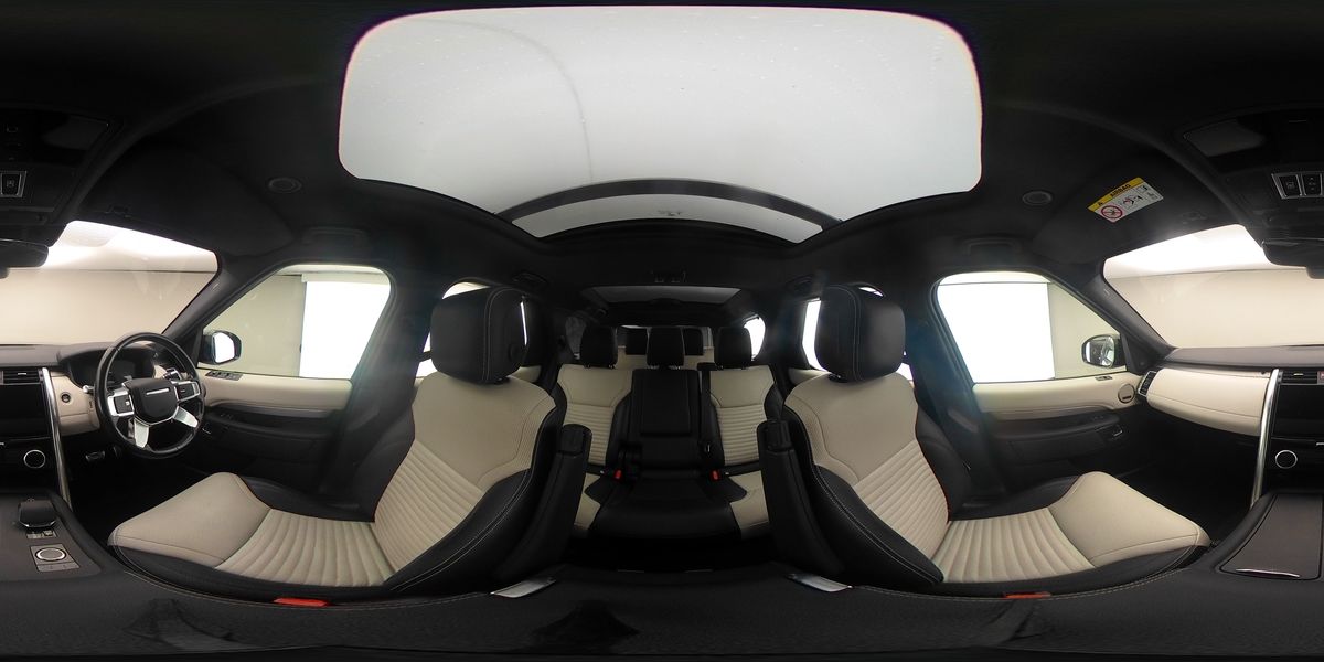 More views of Land Rover Discovery