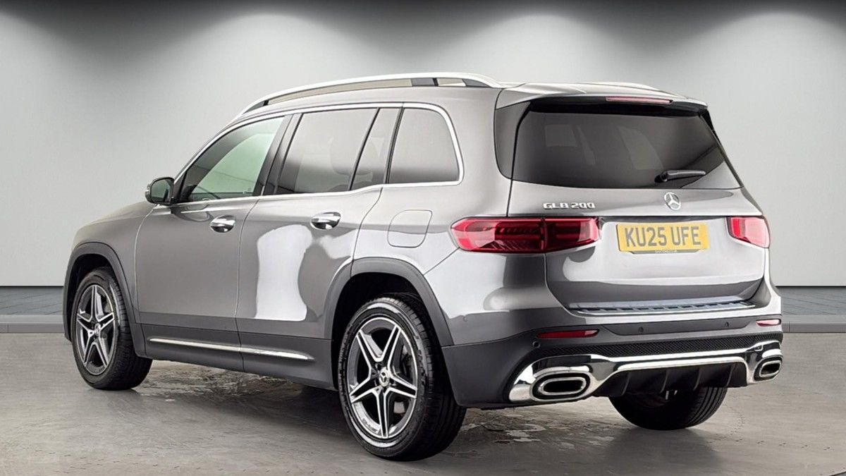 Mercedes-Benz GLB Image 2