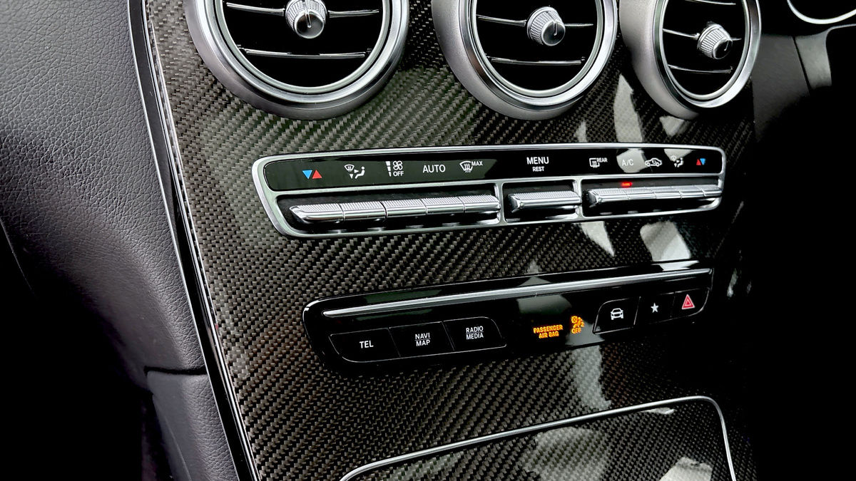 Mercedes-Benz GLC Image 26
