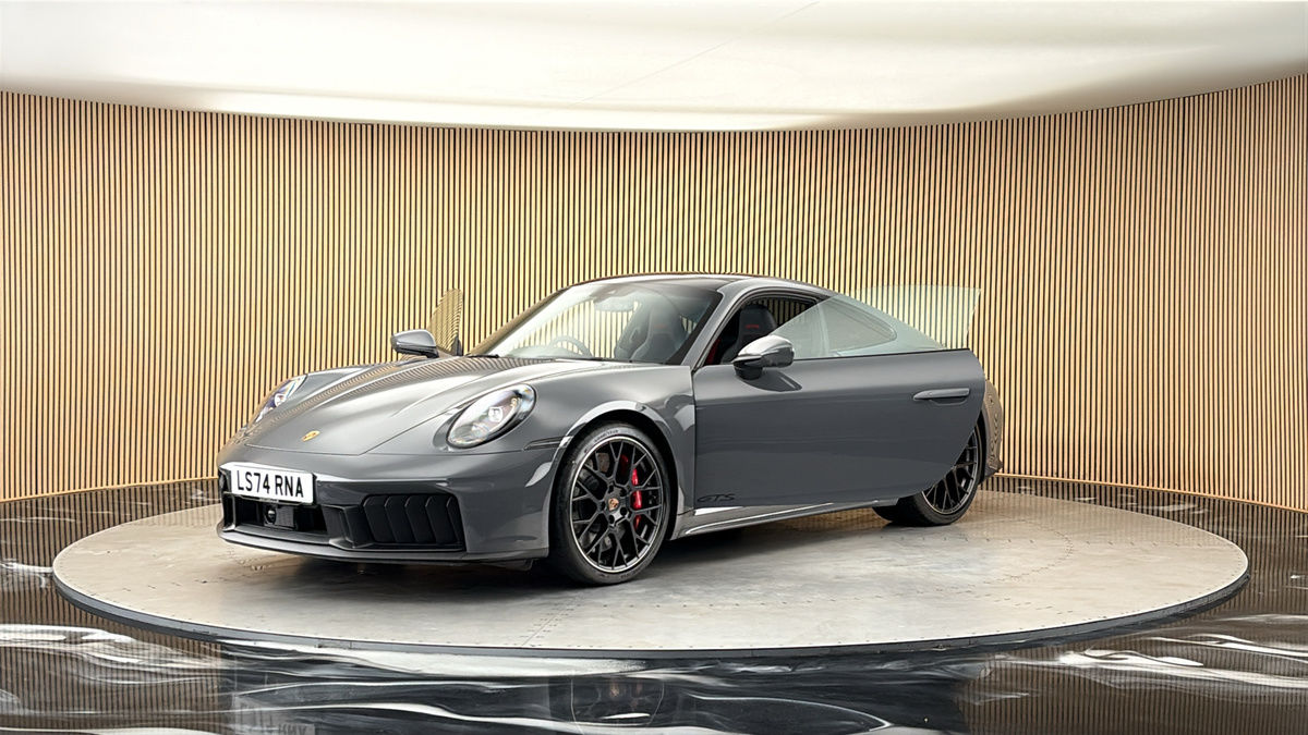 Porsche 911 Image 22