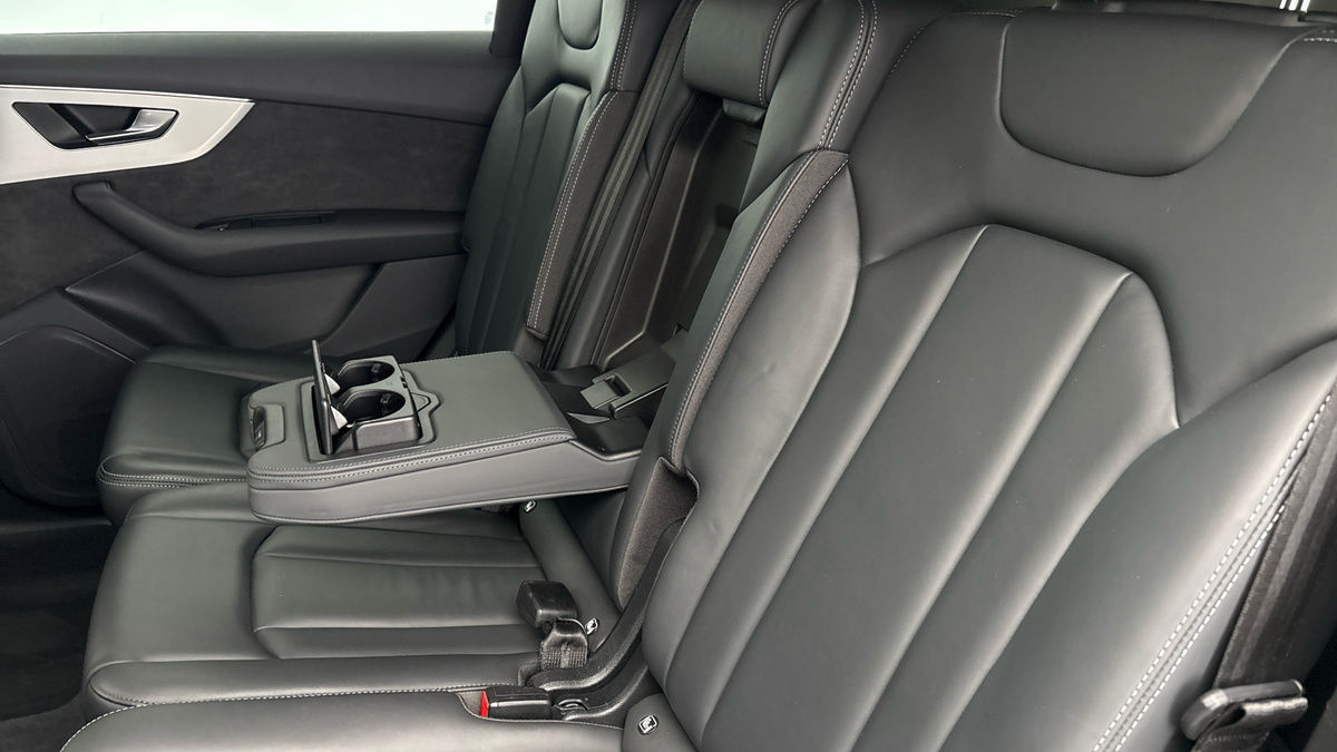 Audi Q7 Image 9