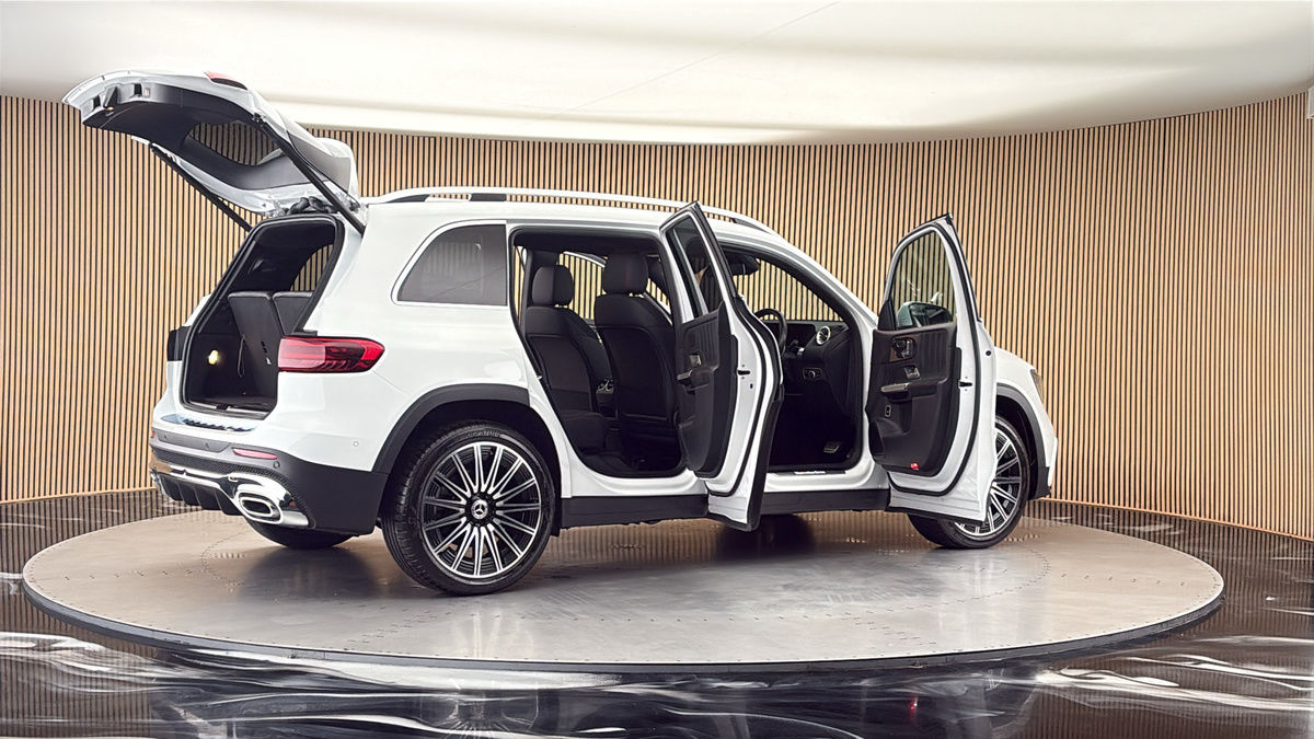 More views of Mercedes-Benz GLB