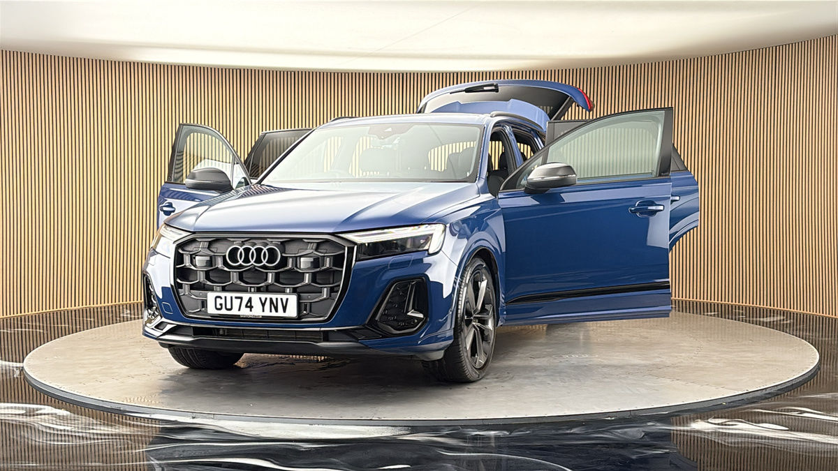 More views of Audi Q7