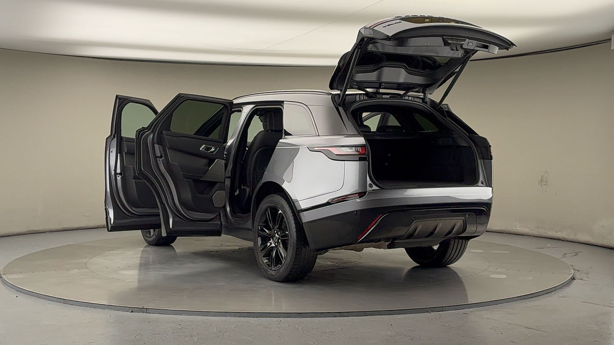 Land Rover Range Rover Velar Image 23