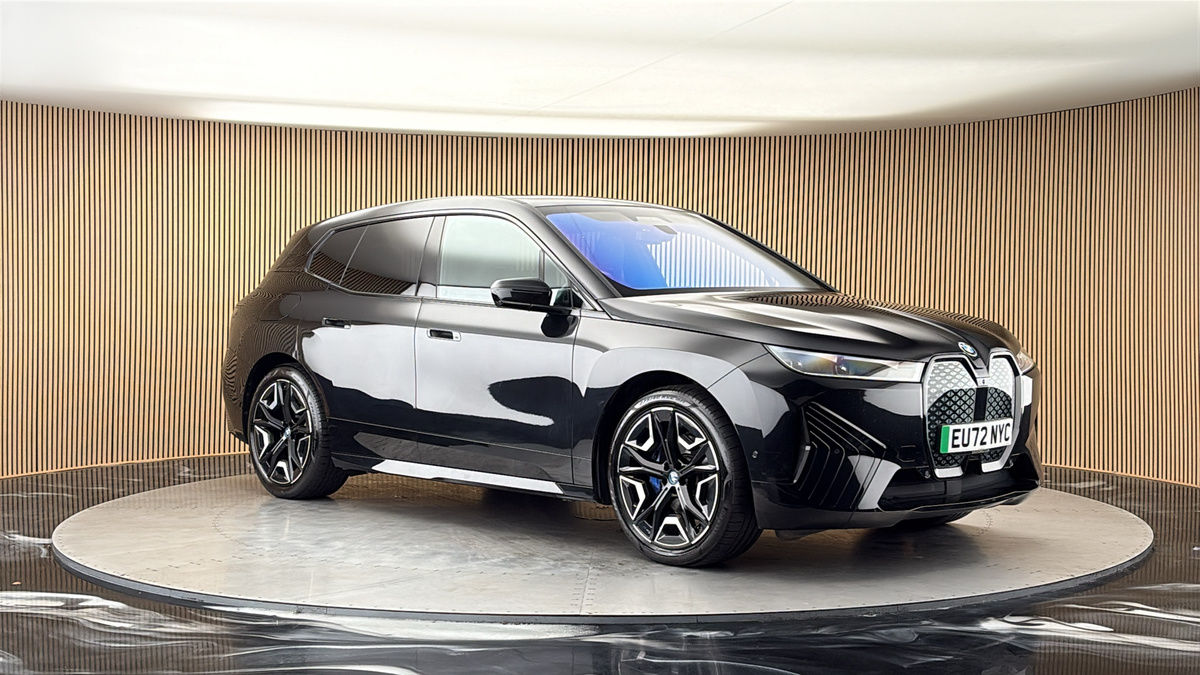 More views of BMW iX