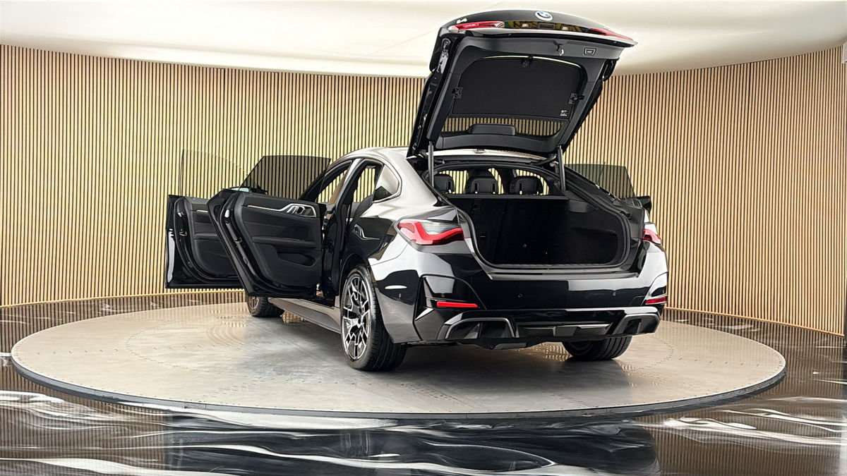 More views of BMW i4
