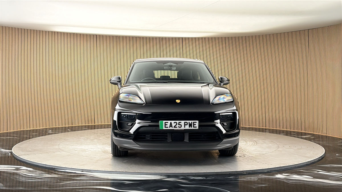 More views of Porsche Macan