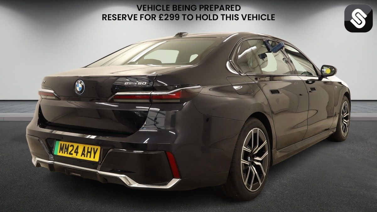 BMW i7 Image 4