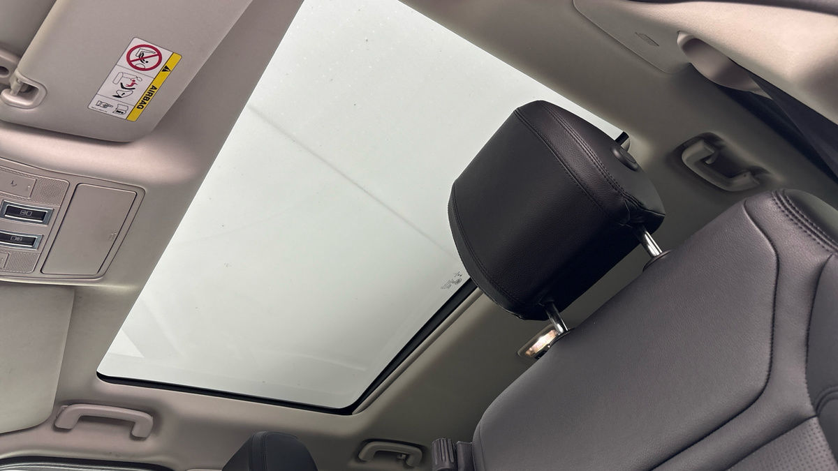 Land Rover Discovery Image 6