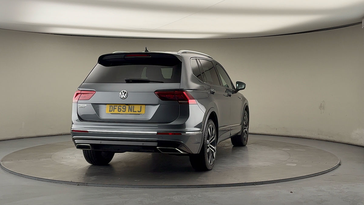 More views of Volkswagen Tiguan Allspace